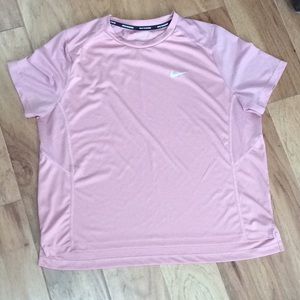 Nike running top
